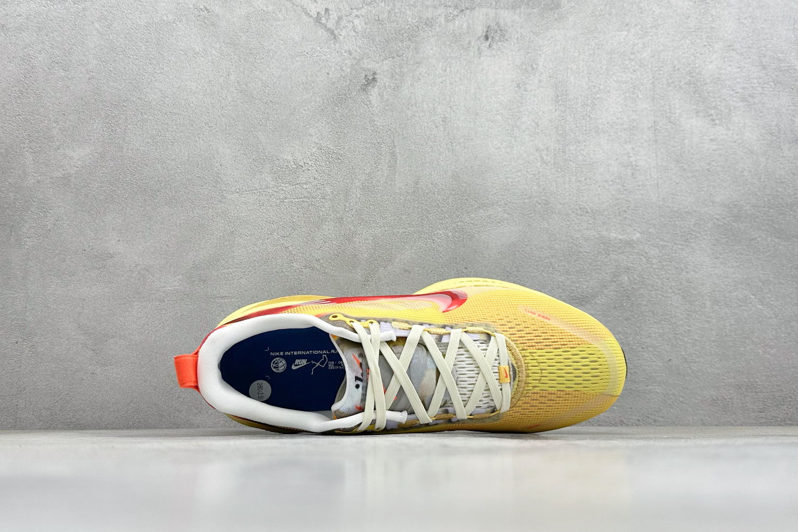 180 RS版 NK Zoom VOMERO 18 网面透气轻量跑鞋 IH3576-999