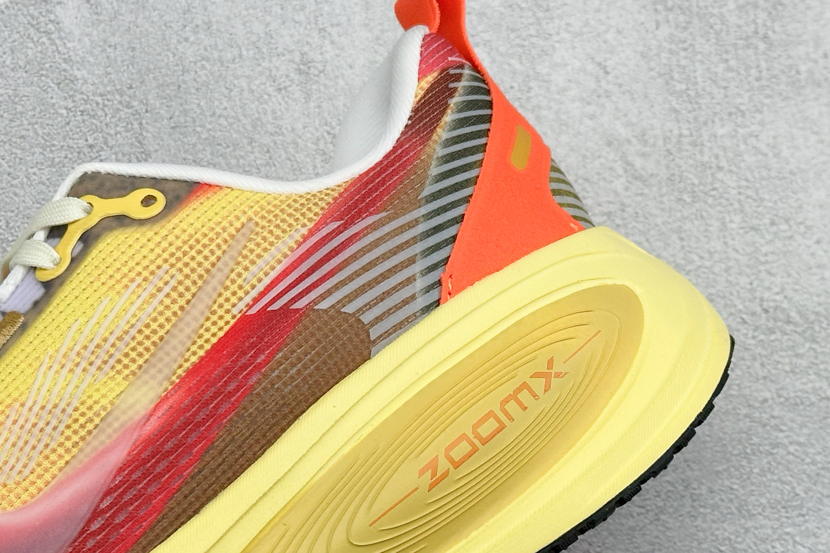 180 RS版 NK Zoom VOMERO 18 网面透气轻量跑鞋 IH3576-999