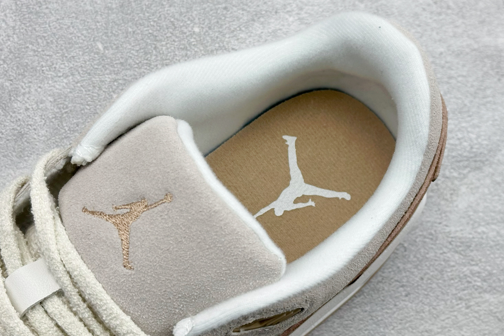 180 Jordan FLIGHT COURT SP 低帮板鞋 IB4414-120