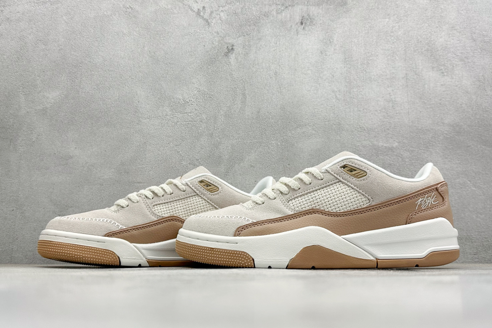 180 Jordan FLIGHT COURT SP 低帮板鞋 IB4414-120