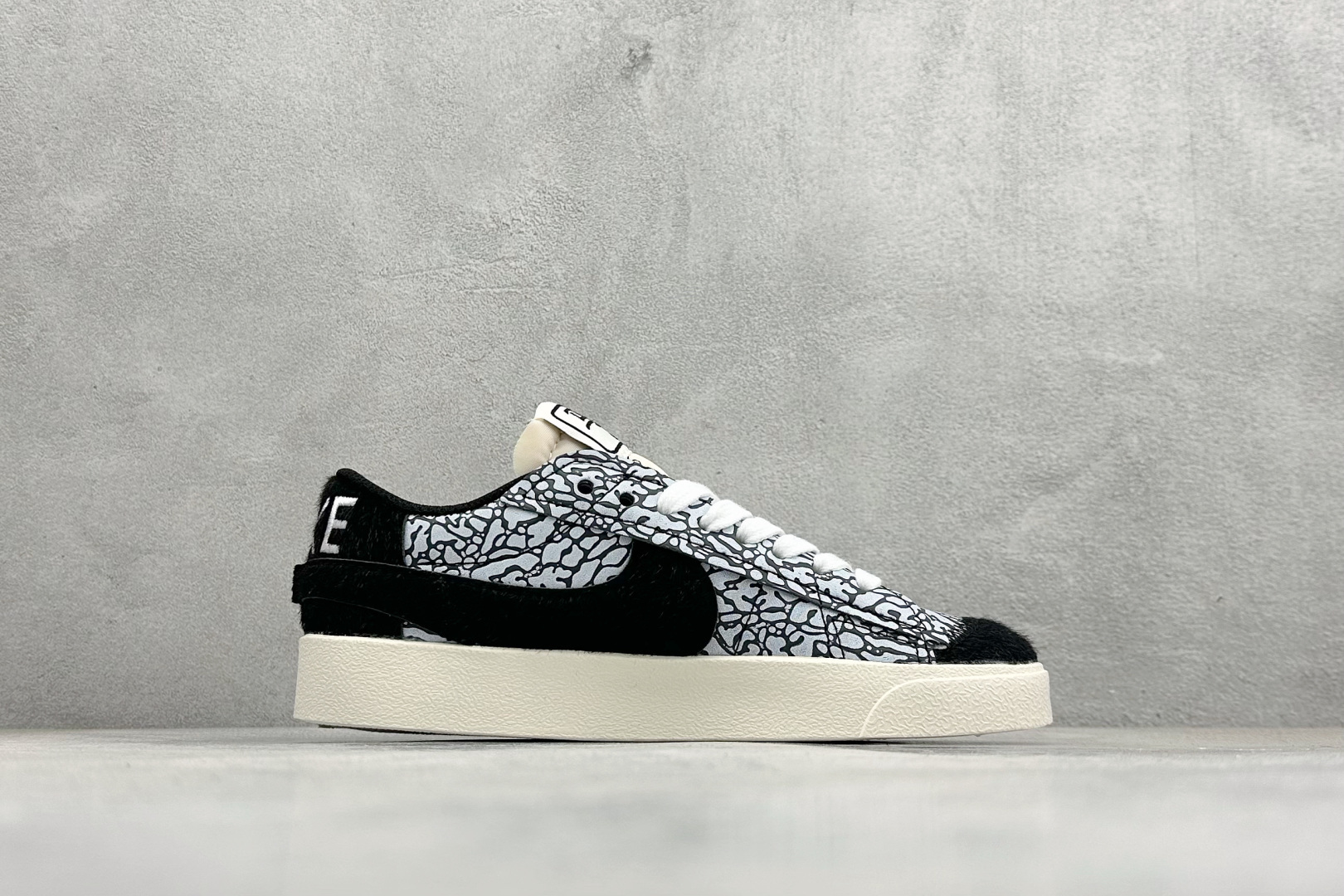 140 Nike Blazer Low ‘77 Jumbo 马年限定 全新焕新升级经典 Blazer 鞋款 QD1471-131