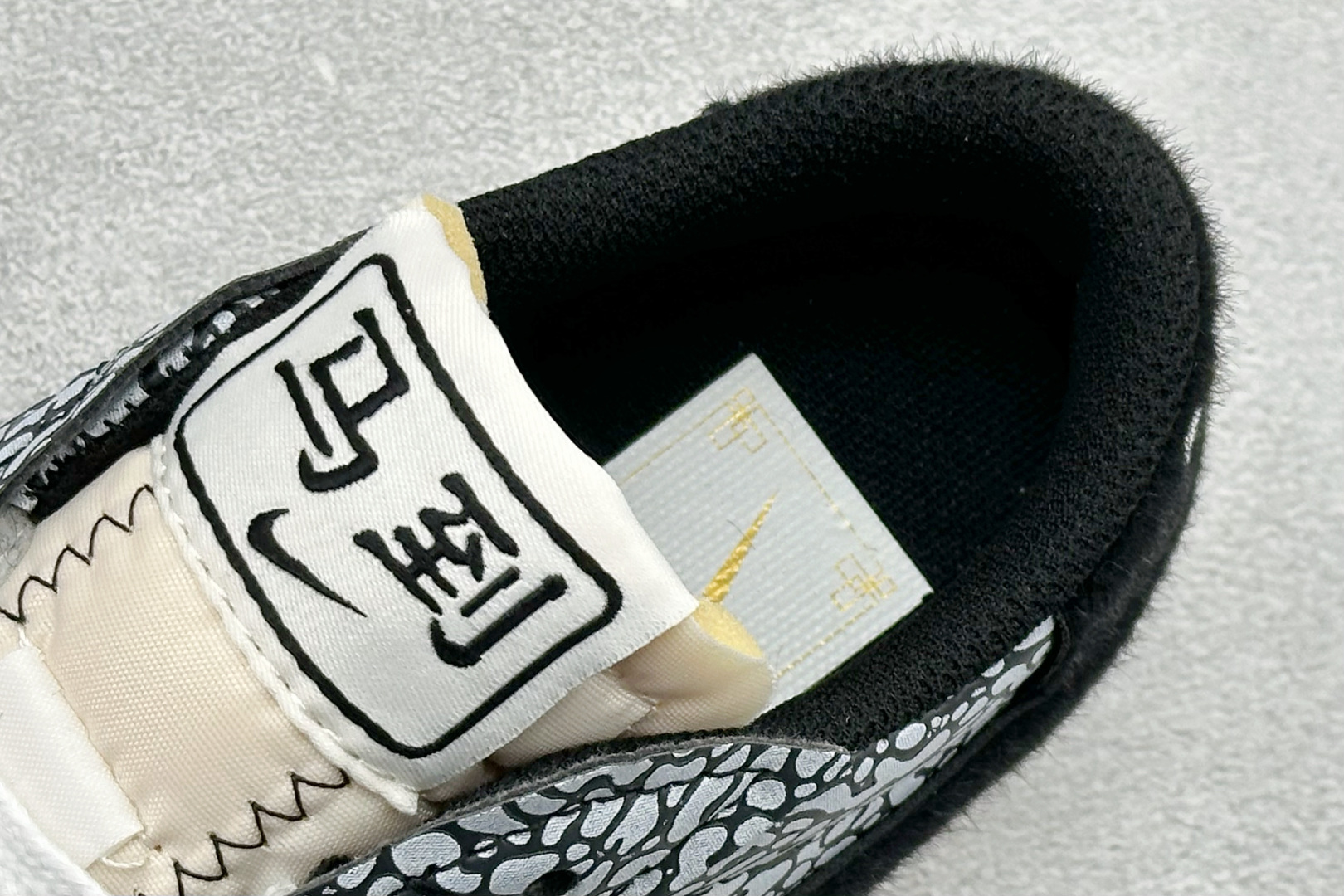 140 Nike Blazer Low ‘77 Jumbo 马年限定 全新焕新升级经典 Blazer 鞋款 QD1471-131