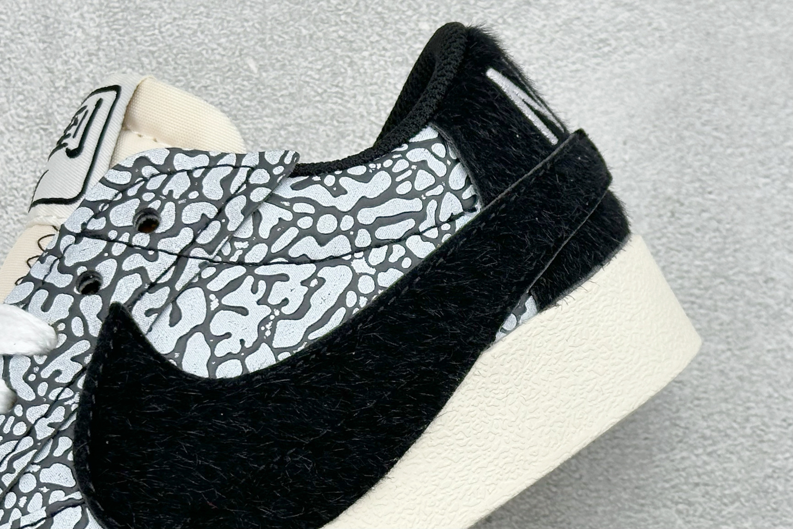 140 Nike Blazer Low ‘77 Jumbo 马年限定 全新焕新升级经典 Blazer 鞋款 QD1471-131