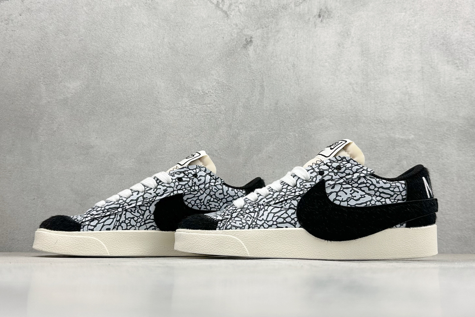 140 Nike Blazer Low ‘77 Jumbo 马年限定 全新焕新升级经典 Blazer 鞋款 QD1471-131