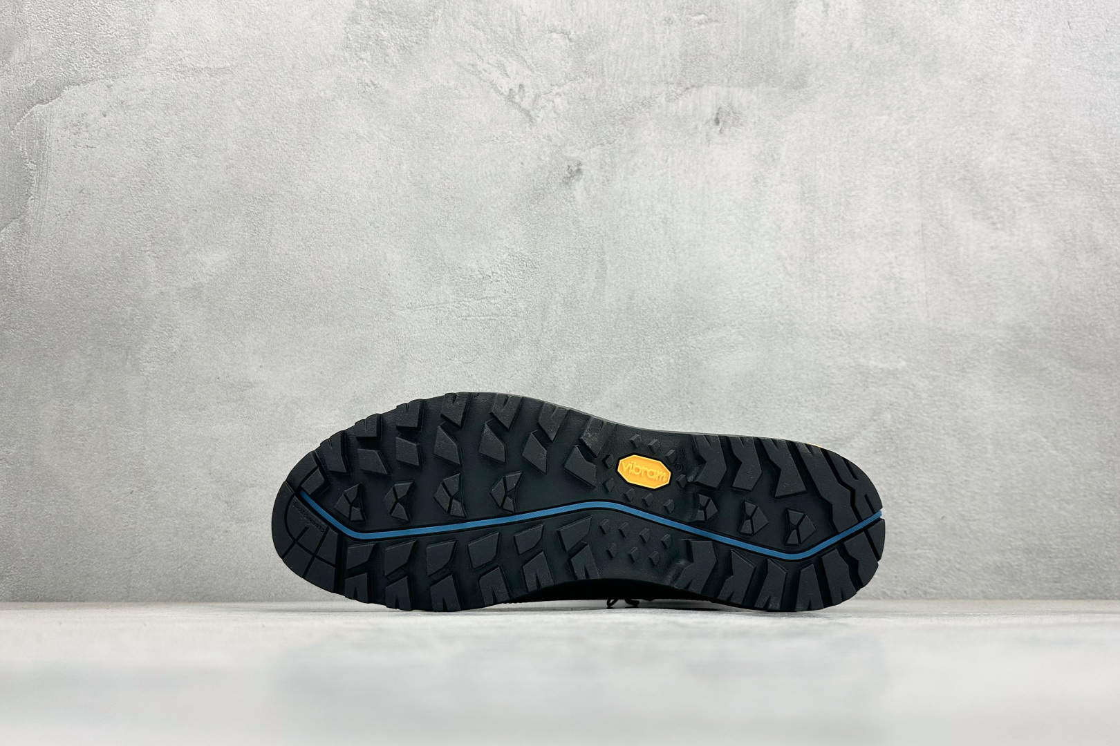 320 The North M Verto Alpine Mid Gore-Tex 北面舒适耐磨透气高帮生活鞋 NF0A83NBMN8-601