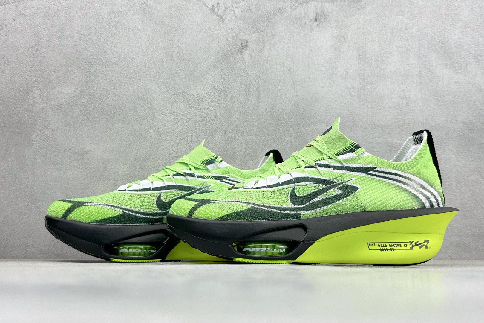 200 Nike Zoom VaporFly Next% 3 ”Prototype” 全新超级马拉松跑鞋 IM8066-999