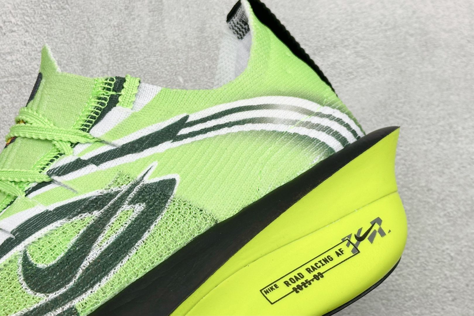 200 Nike Zoom VaporFly Next% 3 ”Prototype” 全新超级马拉松跑鞋 IM8066-999