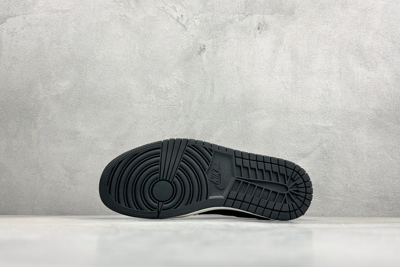 260 Air Jordan 1 Low AJ1 乔1 Dior联名 倒钩高端定制 低帮复古篮球鞋JW1188-167