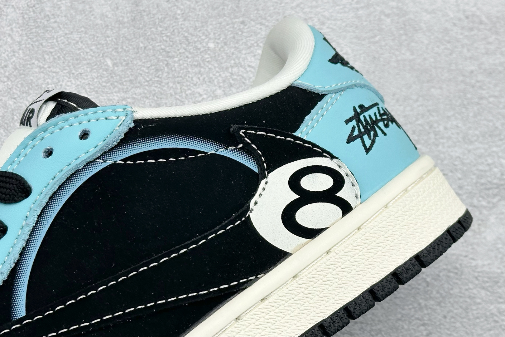 280 Travis Scott x Jordan 1 Low “斯图西联名——台球黑蓝鬼脸” 高端定制 乔丹倒勾低帮休闲板鞋 DD7866-103