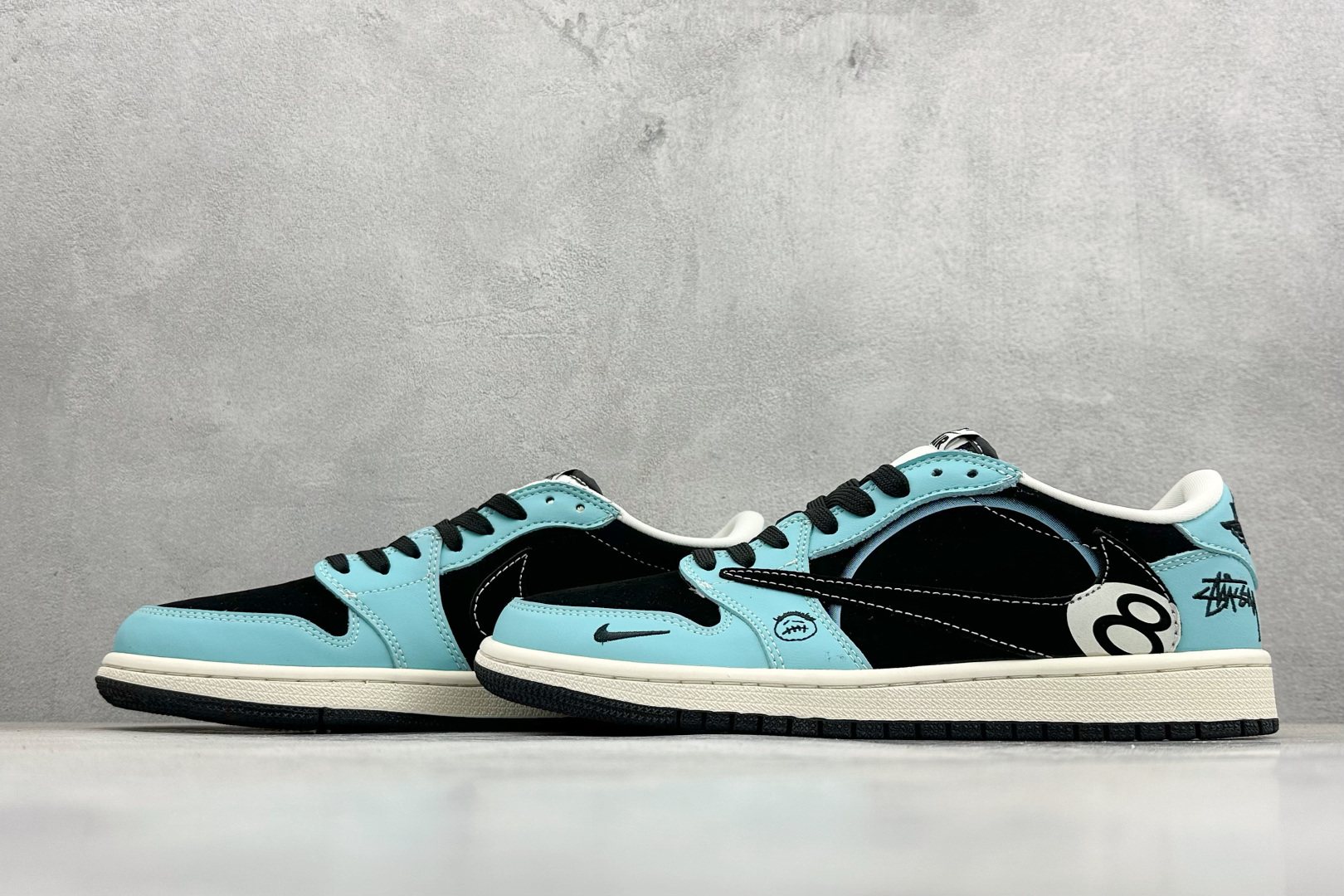 280 Travis Scott x Jordan 1 Low “斯图西联名——台球黑蓝鬼脸” 高端定制 乔丹倒勾低帮休闲板鞋 DD7866-103