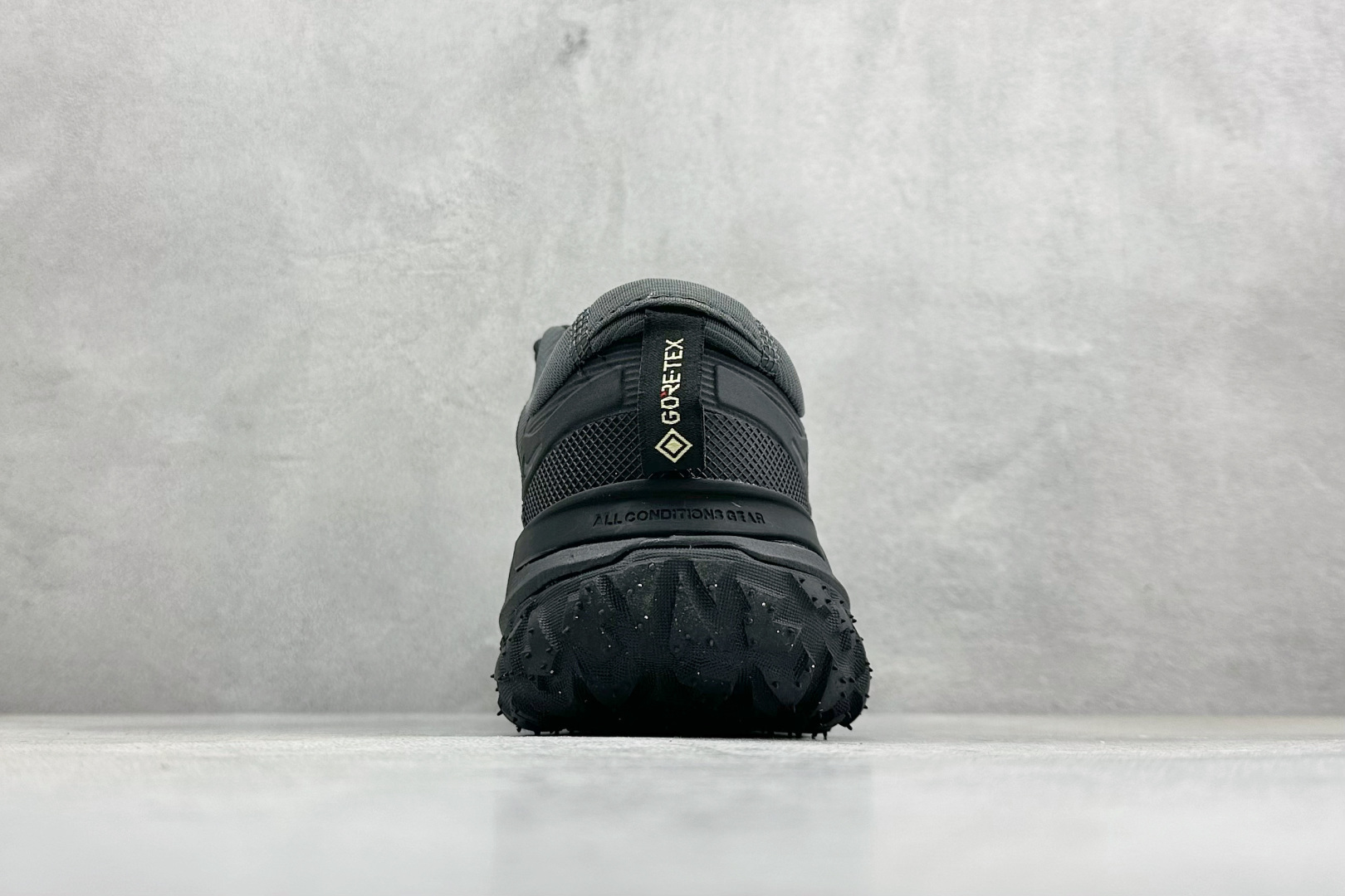 200 NK ACG MOUNTAIN FLY 2 LOW 户外登山系列低帮休闲动运徒步鞋 HF6245-001