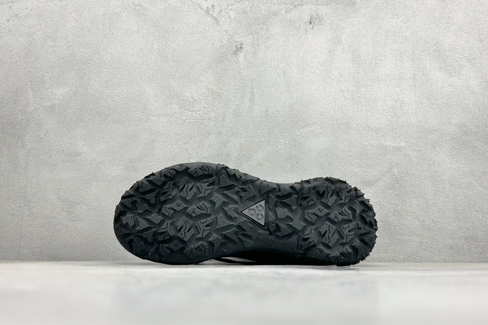 200 NK ACG MOUNTAIN FLY 2 LOW 户外登山系列低帮休闲动运徒步鞋 HF6245-001