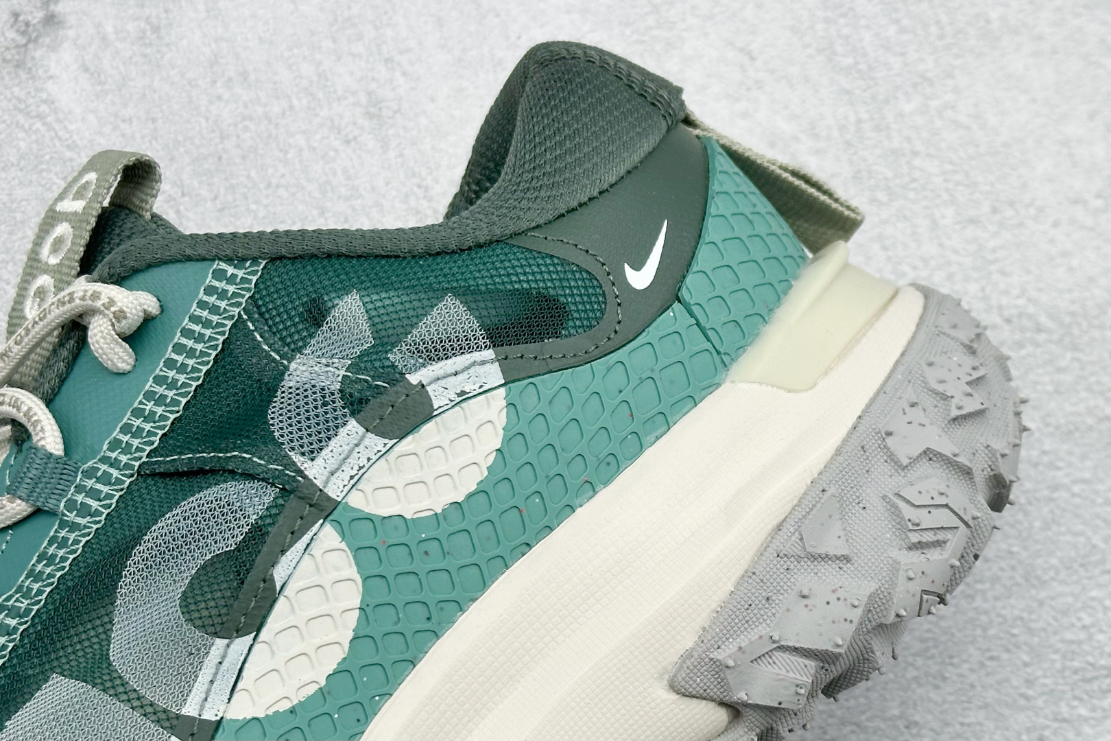 200 NK ACG MOUNTAIN FLY 2 LOW 户外登山系列低帮休闲动运徒步鞋 DV7903-300