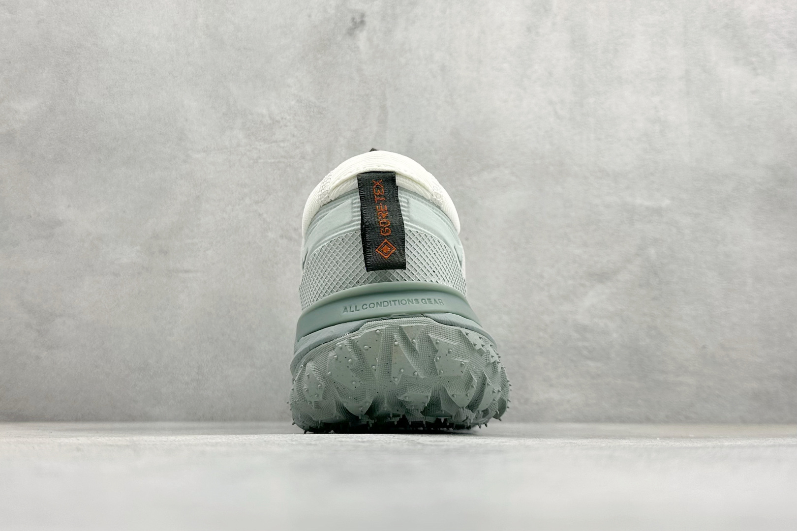 200 NK ACG MOUNTAIN FLY 2 LOW 户外登山系列低帮休闲动运徒步鞋 HF6245-003