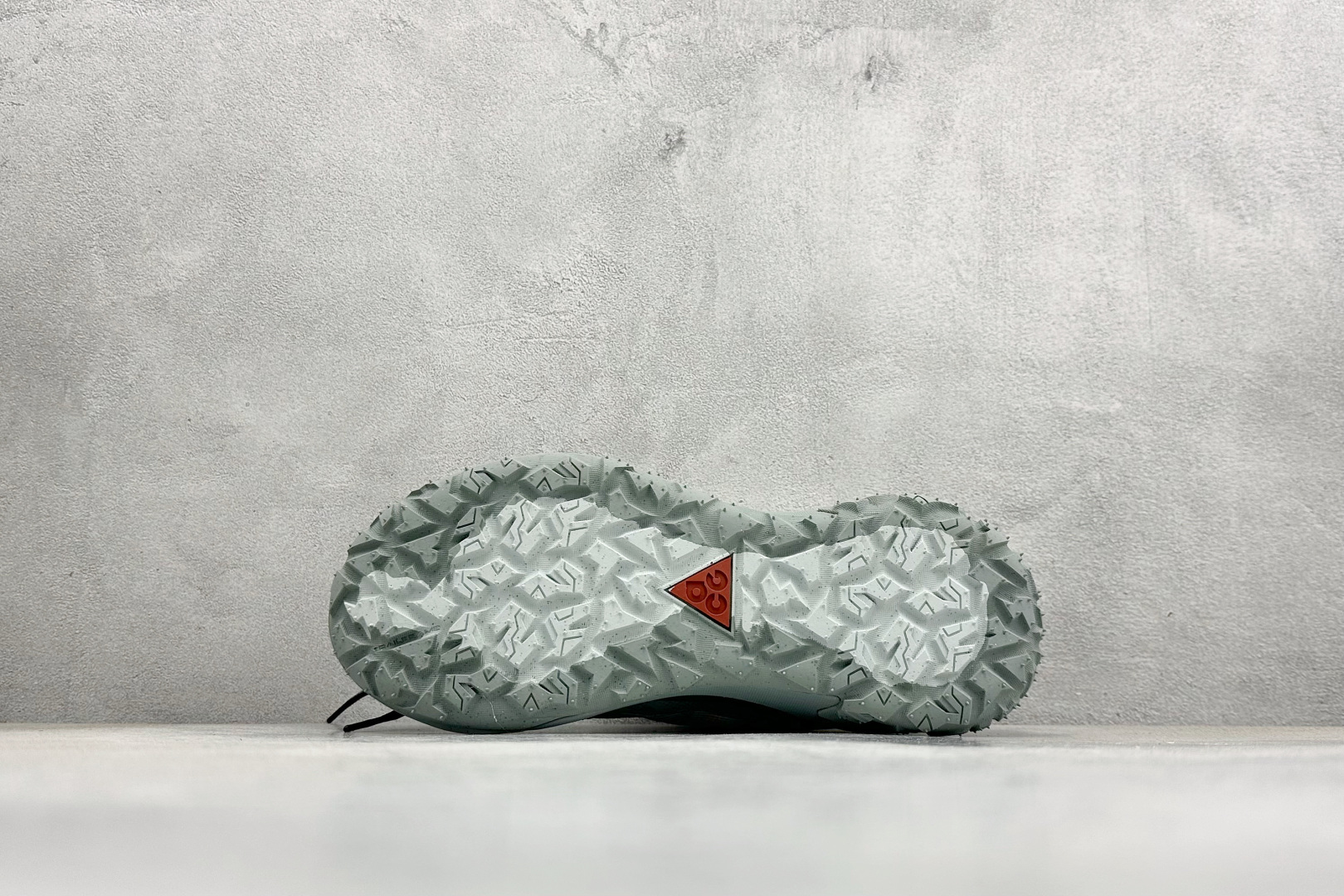 200 NK ACG MOUNTAIN FLY 2 LOW 户外登山系列低帮休闲动运徒步鞋 HF6245-003