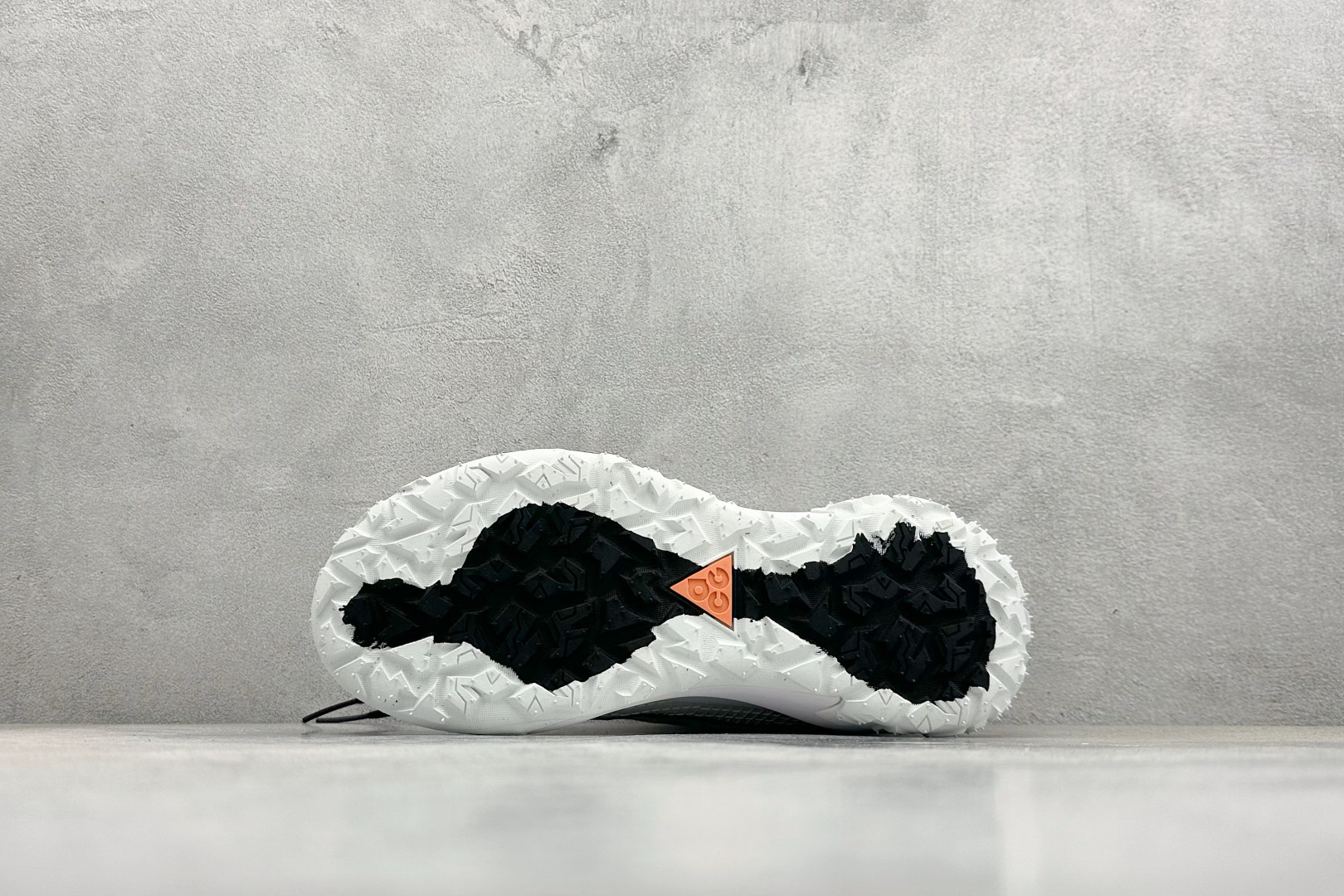 200 NK ACG MOUNTAIN FLY 2 LOW 户外登山系列低帮休闲动运徒步鞋 DV7903-001