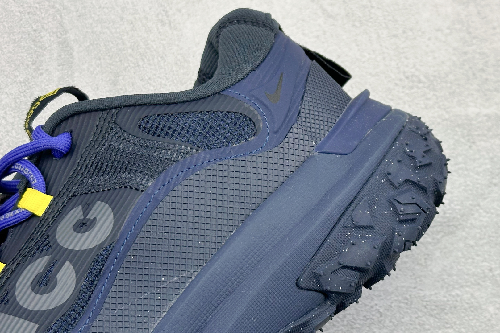 200 NK ACG MOUNTAIN FLY 2 LOW 户外登山系列低帮休闲动运徒步鞋 HF6245-400