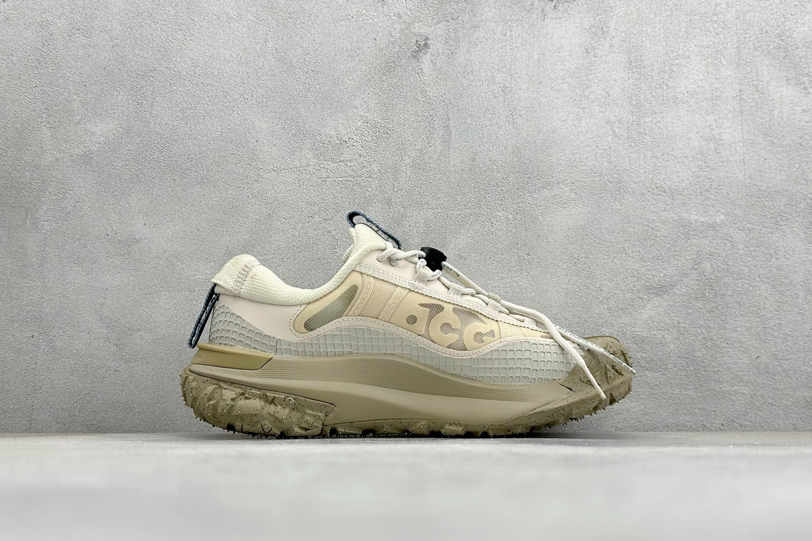 200 NK ACG MOUNTAIN FLY 2 LOW 户外登山系列低帮休闲动运徒步鞋 DV7903-101