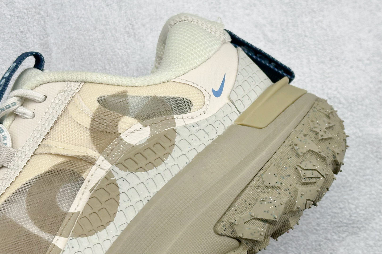 200 NK ACG MOUNTAIN FLY 2 LOW 户外登山系列低帮休闲动运徒步鞋 DV7903-101