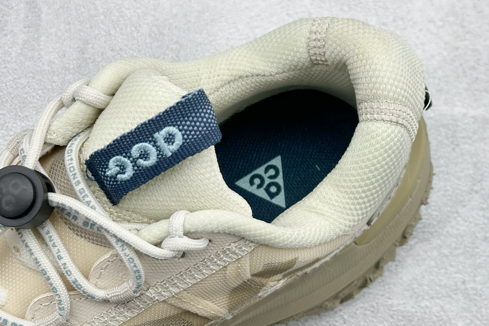 200 NK ACG MOUNTAIN FLY 2 LOW 户外登山系列低帮休闲动运徒步鞋 DV7903-101