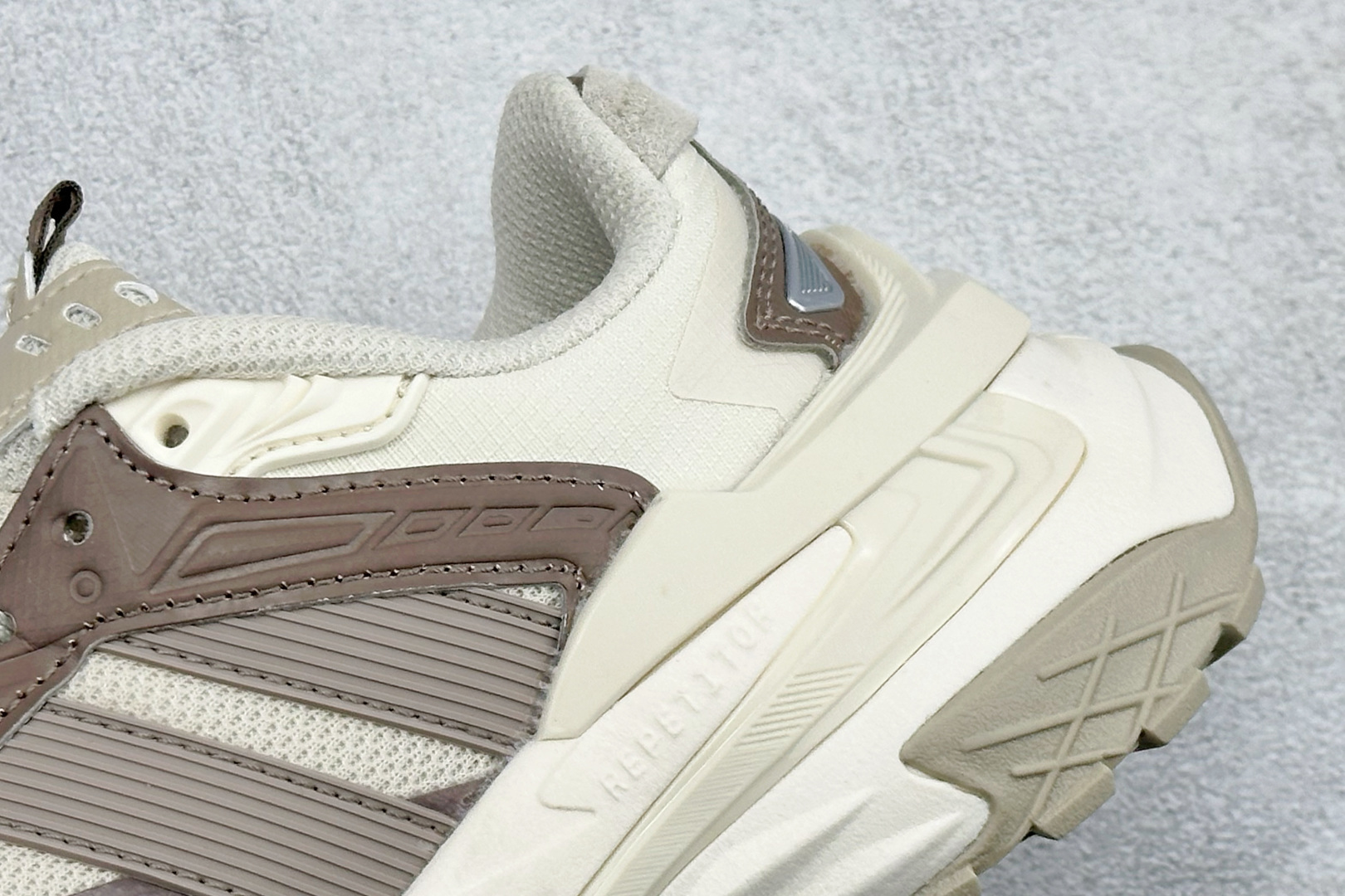 XS版AdidXLG StoEdge 阿迪复古透气休闲老爹鞋 KK1003-莆田鞋,莆田鞋货源,高仿鞋,高仿鞋货源,安福档口,莆田高仿鞋,莆田鞋批发,高仿鞋批发,莆田高仿运动鞋,高仿运动鞋,莆田运动鞋 XS版AdidXLG StoEdge 阿迪复古透气休闲老爹鞋 KK1003