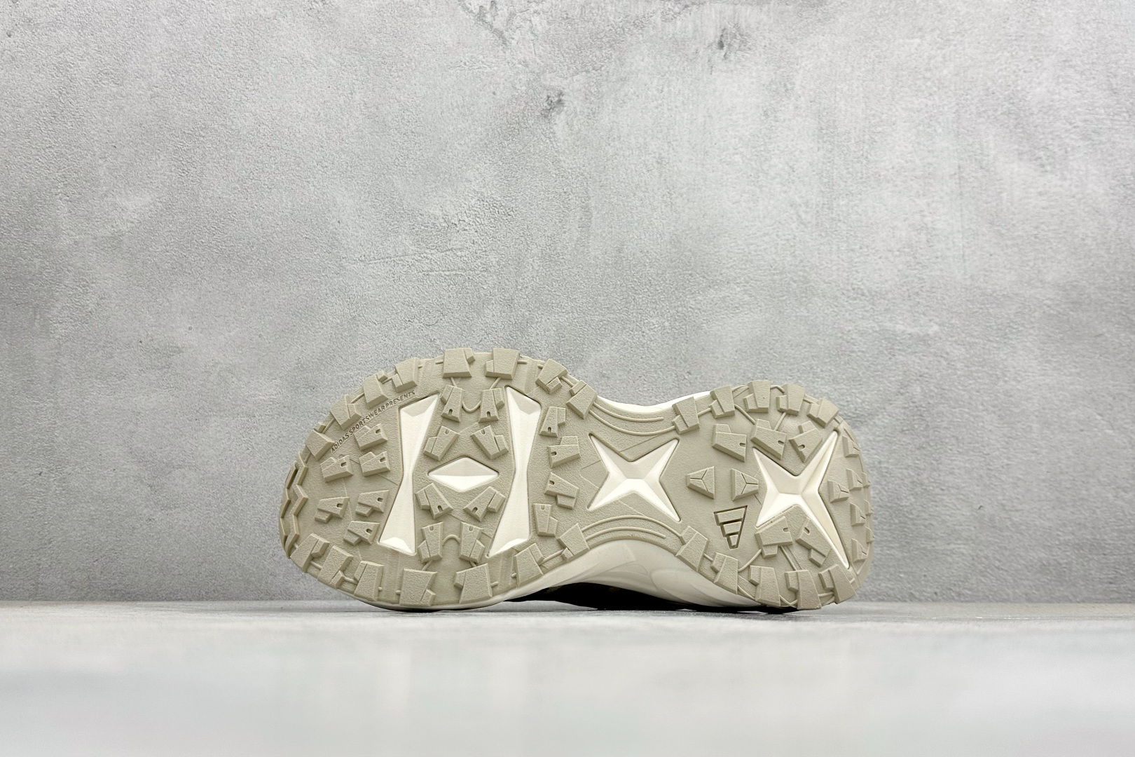 XS版AdidXLG StoEdge 阿迪复古透气休闲老爹鞋 KK1003-莆田鞋,莆田鞋货源,高仿鞋,高仿鞋货源,安福档口,莆田高仿鞋,莆田鞋批发,高仿鞋批发,莆田高仿运动鞋,高仿运动鞋,莆田运动鞋 XS版AdidXLG StoEdge 阿迪复古透气休闲老爹鞋 KK1003