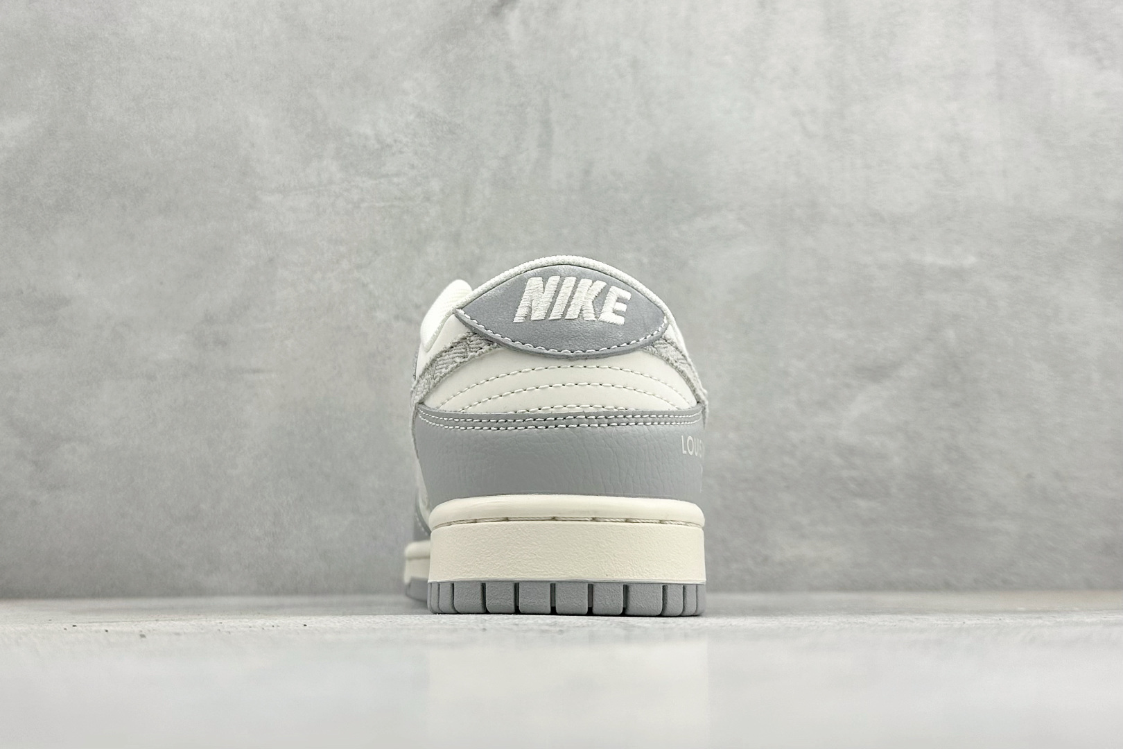 280 XC版Nike SB Dunk Low“LV 联名——牛仔百搭灰” 周年高端定制 低帮休闲板鞋 XS6089-629