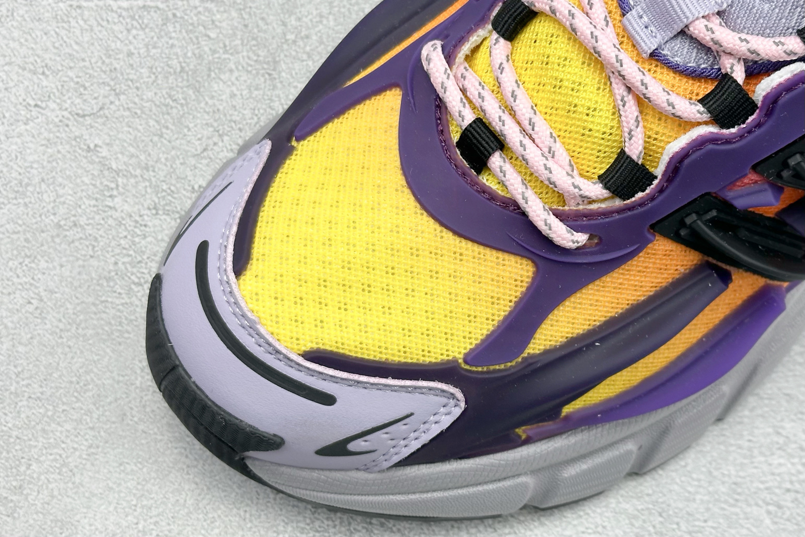 260 AdidOriginals Adistar Jellyfish 阿迪复古舒适防滑减震运动鞋 JP9275