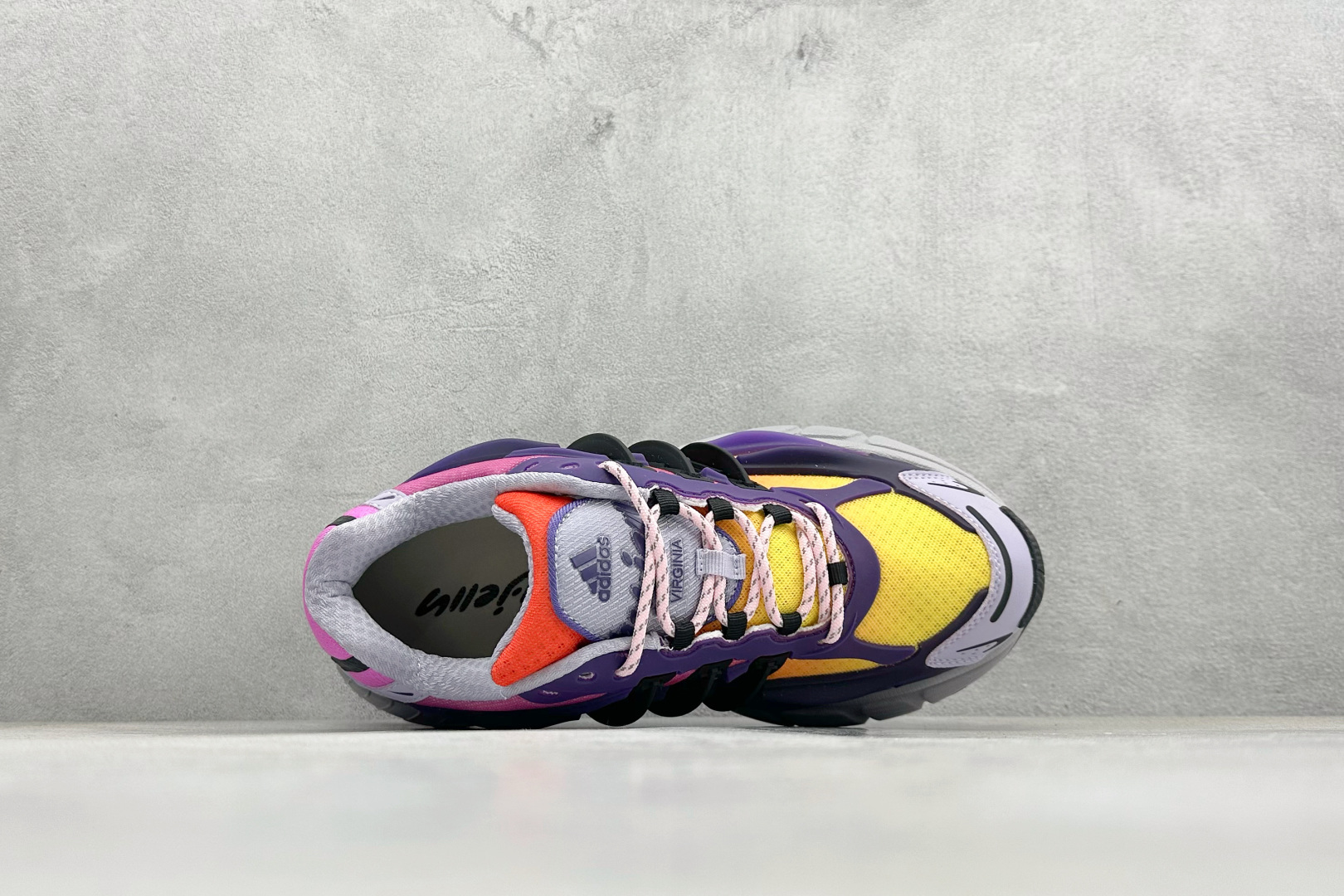 260 AdidOriginals Adistar Jellyfish 阿迪复古舒适防滑减震运动鞋 JP9275