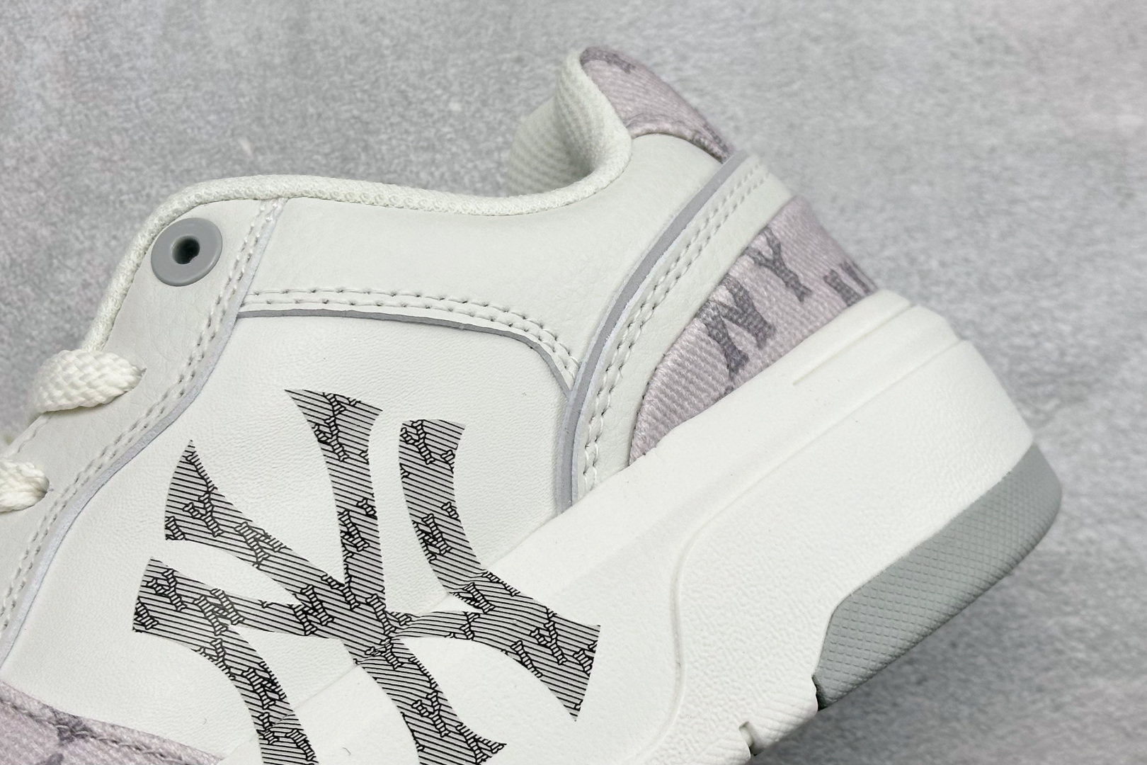 180 MLB Chunky Liner 学长鞋系列低帮老爹风轻量增高厚底百搭休闲运动慢跑鞋 3ASXM056N