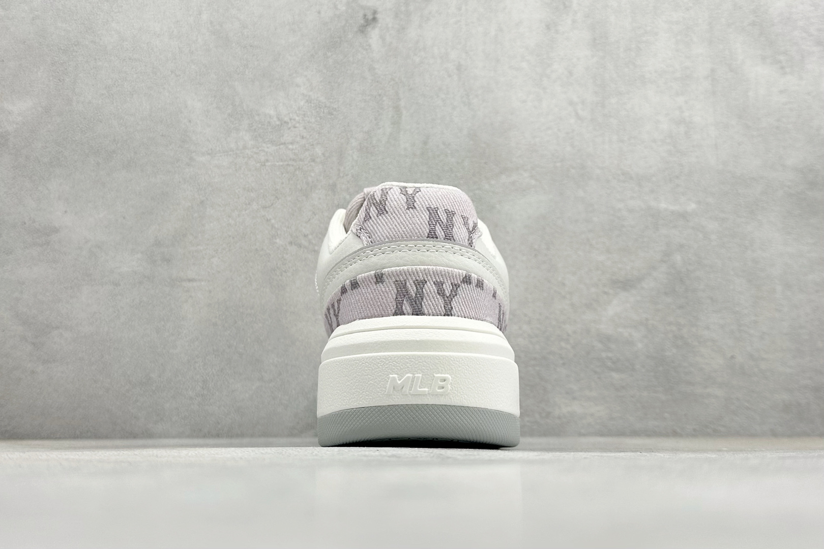 180 MLB Chunky Liner 学长鞋系列低帮老爹风轻量增高厚底百搭休闲运动慢跑鞋 3ASXM056N