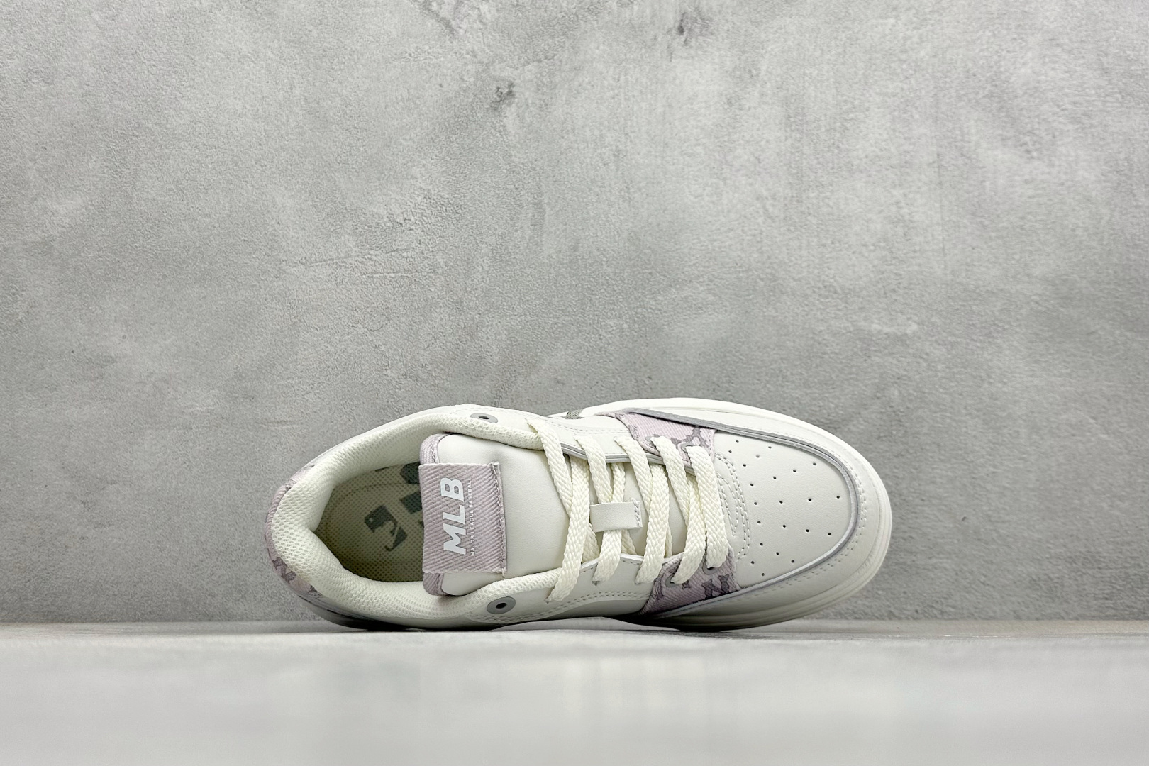 180 MLB Chunky Liner 学长鞋系列低帮老爹风轻量增高厚底百搭休闲运动慢跑鞋 3ASXM056N