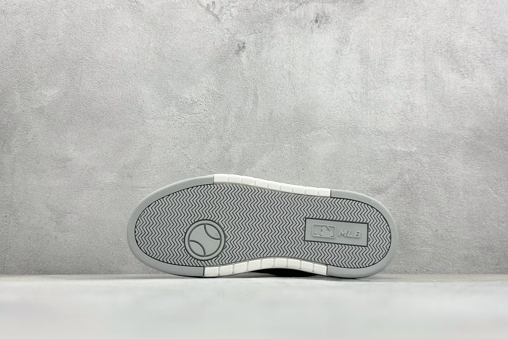 180 MLB Chunky Liner 学长鞋系列低帮老爹风轻量增高厚底百搭休闲运动慢跑鞋 3ASXM056N