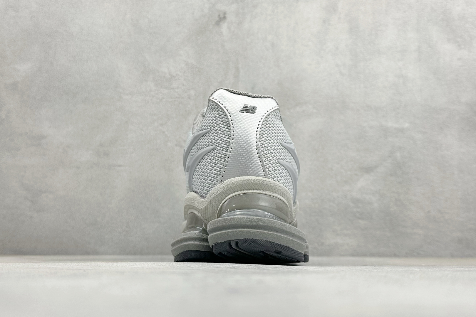 190 New Balance 2000系列复古老爹风休闲运动慢跑鞋 U2000SN2