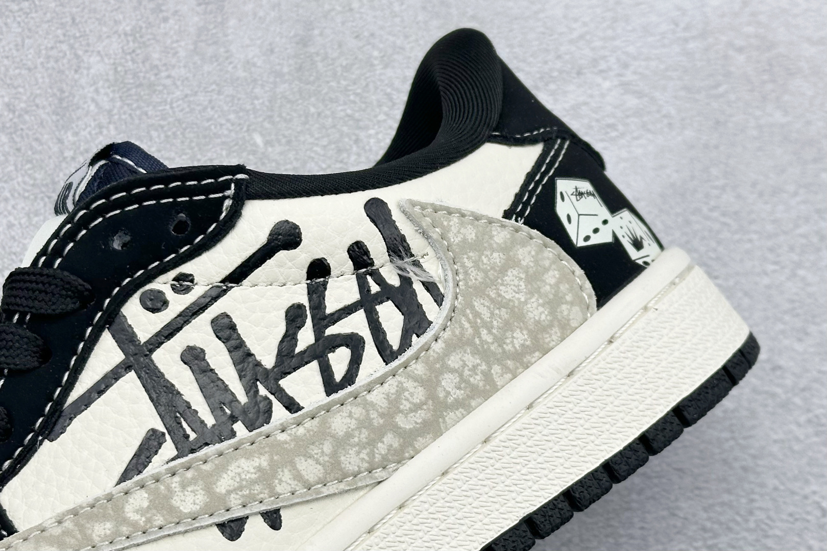 280 Air Jordan 1 Low AJ1 乔1 斯图西联名 倒钩高端定制 低帮复古篮球鞋 DD7866-102