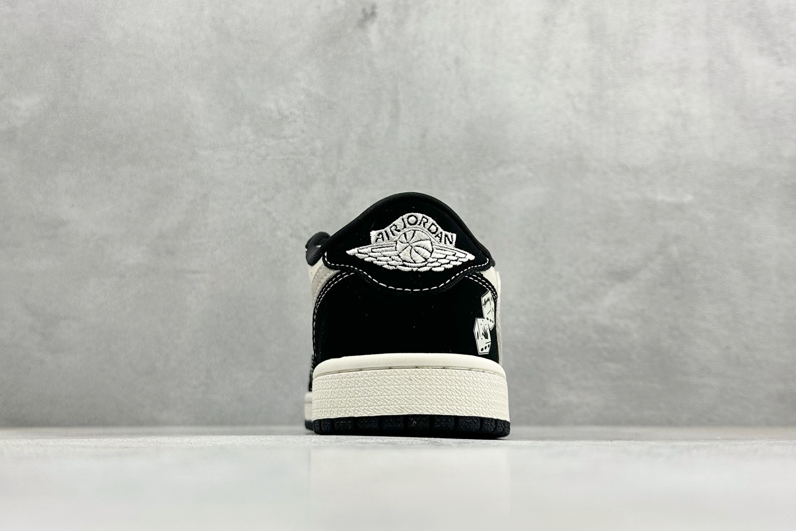 280 Air Jordan 1 Low AJ1 乔1 斯图西联名 倒钩高端定制 低帮复古篮球鞋 DD7866-102