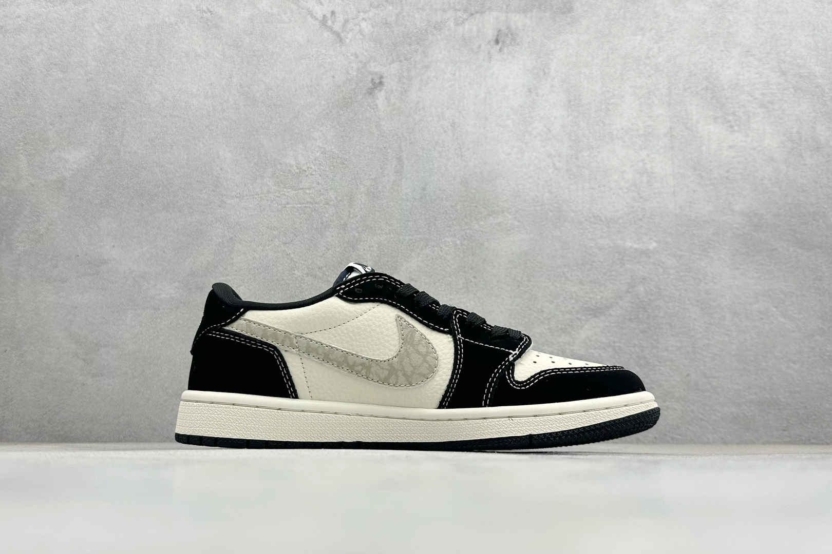 280 Air Jordan 1 Low AJ1 乔1 斯图西联名 倒钩高端定制 低帮复古篮球鞋 DD7866-102