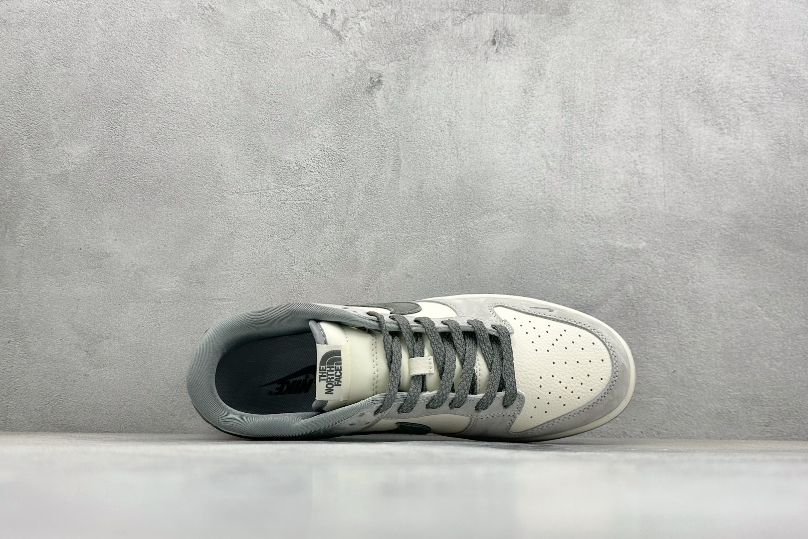 Nike Dunk Low Retro 北面联名 周年高端定制 低帮休闲板鞋 DN3168-008-Top High Quatity Cheap Sneakers Fashion Clothing Clothes Bags handbags Shoes of all Brand wholesale With The best Quality And Beautiful Price from China Factory Chinese suppliers wholesaler seller Nike Dunk Low Retro 北面联名 周年高端定制 低帮休闲板鞋 DN3168-008