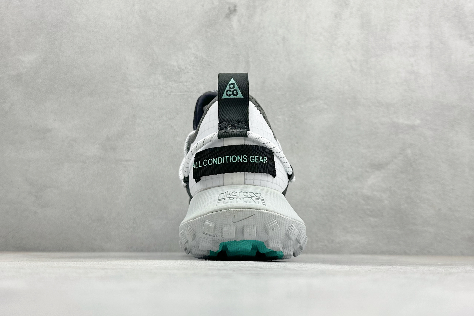 180 Nike ACG Mountain Fly Low GTX SE 减震防滑耐磨防水 低帮帮户外功能鞋 DD9334-100