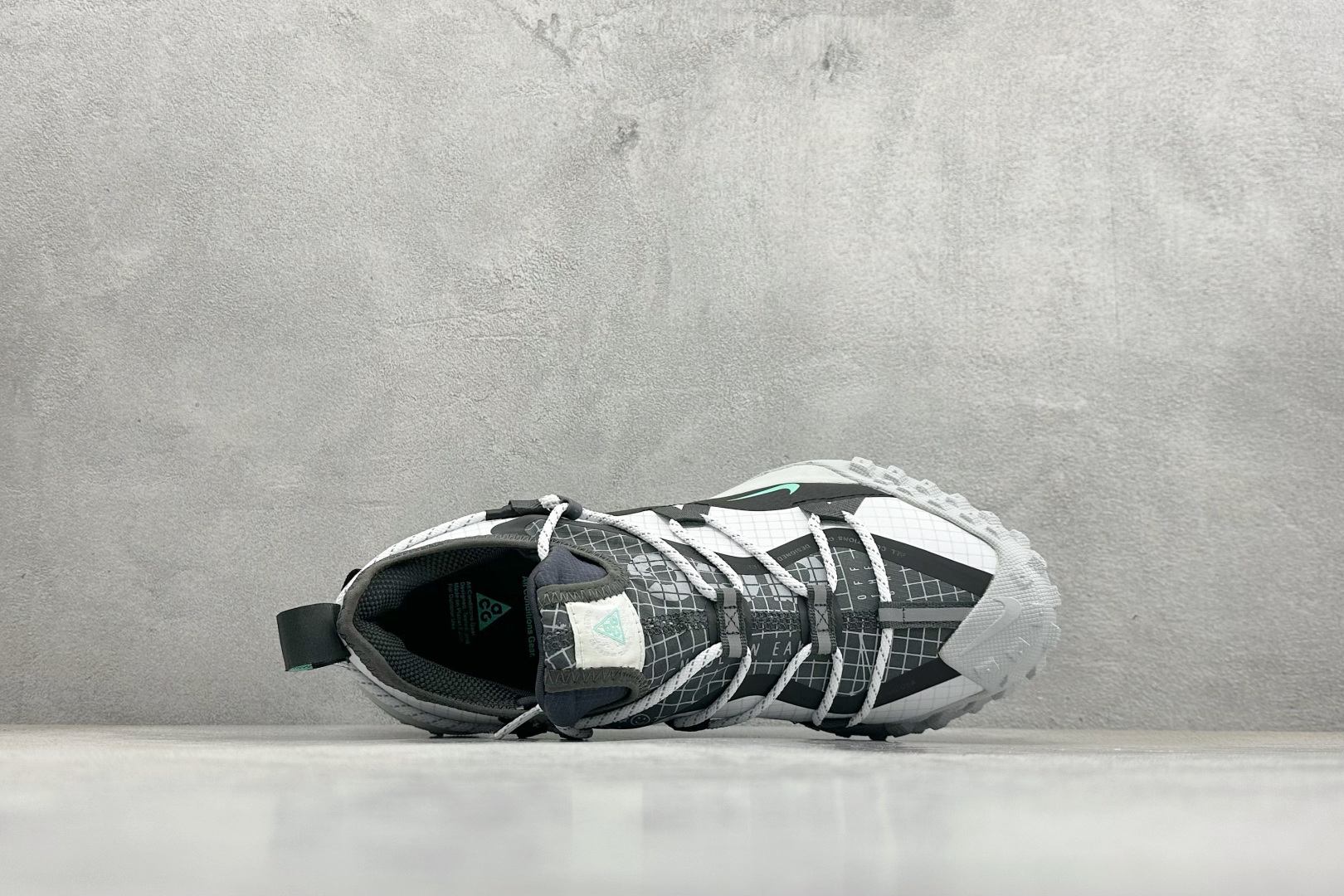 180 Nike ACG Mountain Fly Low GTX SE 减震防滑耐磨防水 低帮帮户外功能鞋 DD9334-100