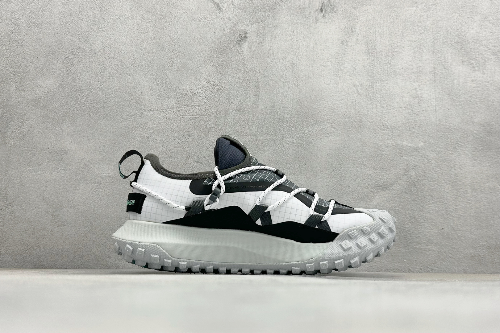 180 Nike ACG Mountain Fly Low GTX SE 减震防滑耐磨防水 低帮帮户外功能鞋 DD9334-100