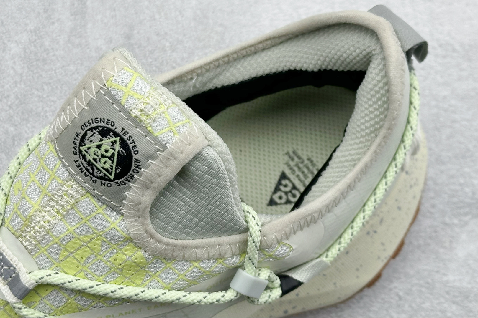 180 Nike ACG Mountain Fly Low GTX SE 减震防滑耐磨防水 低帮帮户外功能鞋 DD2861-001