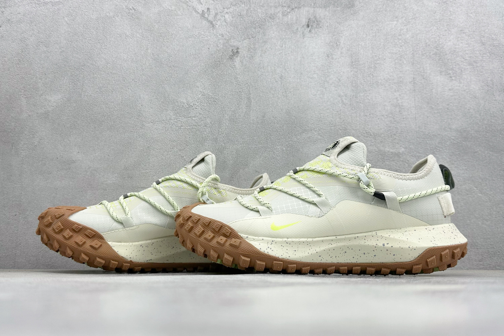 180 Nike ACG Mountain Fly Low GTX SE 减震防滑耐磨防水 低帮帮户外功能鞋 DD2861-001