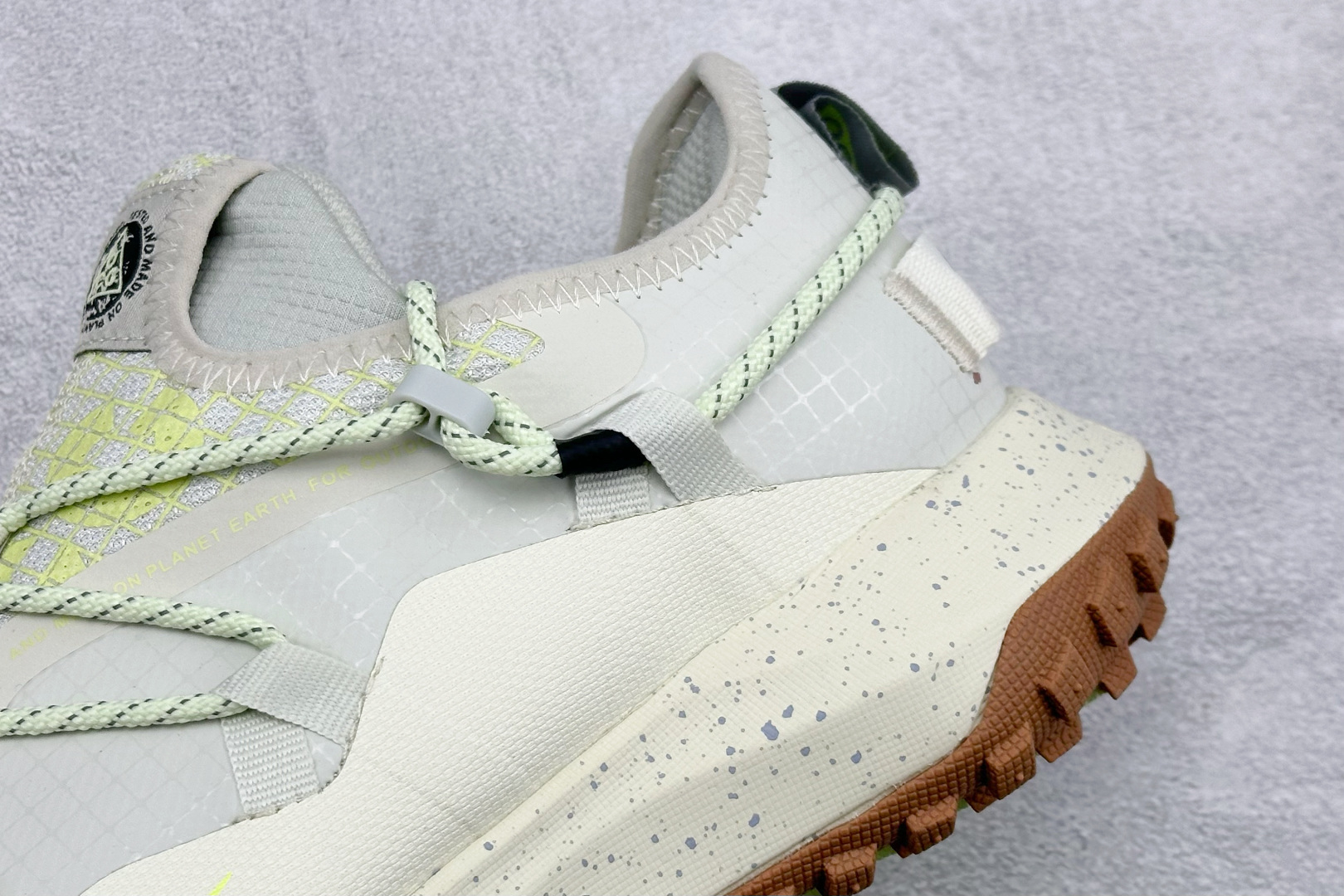 180 Nike ACG Mountain Fly Low GTX SE 减震防滑耐磨防水 低帮帮户外功能鞋 DD2861-001