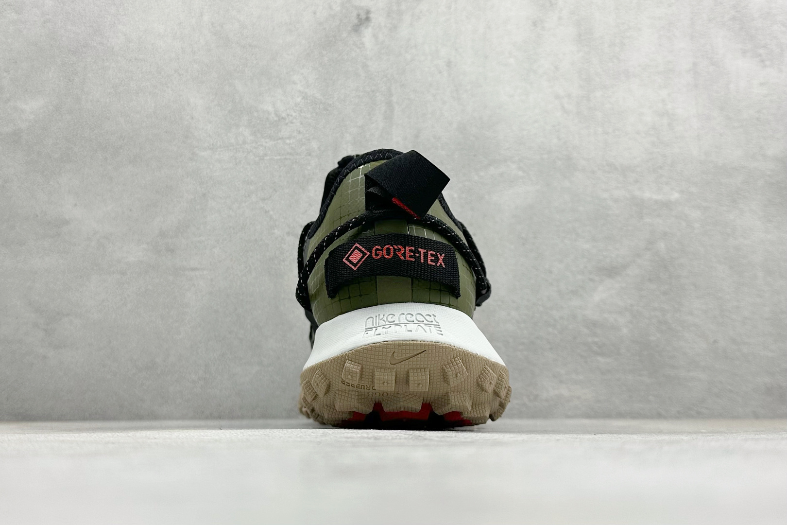 180 Nike ACG Mountain Fly Low GTX SE 减震防滑耐磨防水 低帮帮户外功能鞋 DD9334-300