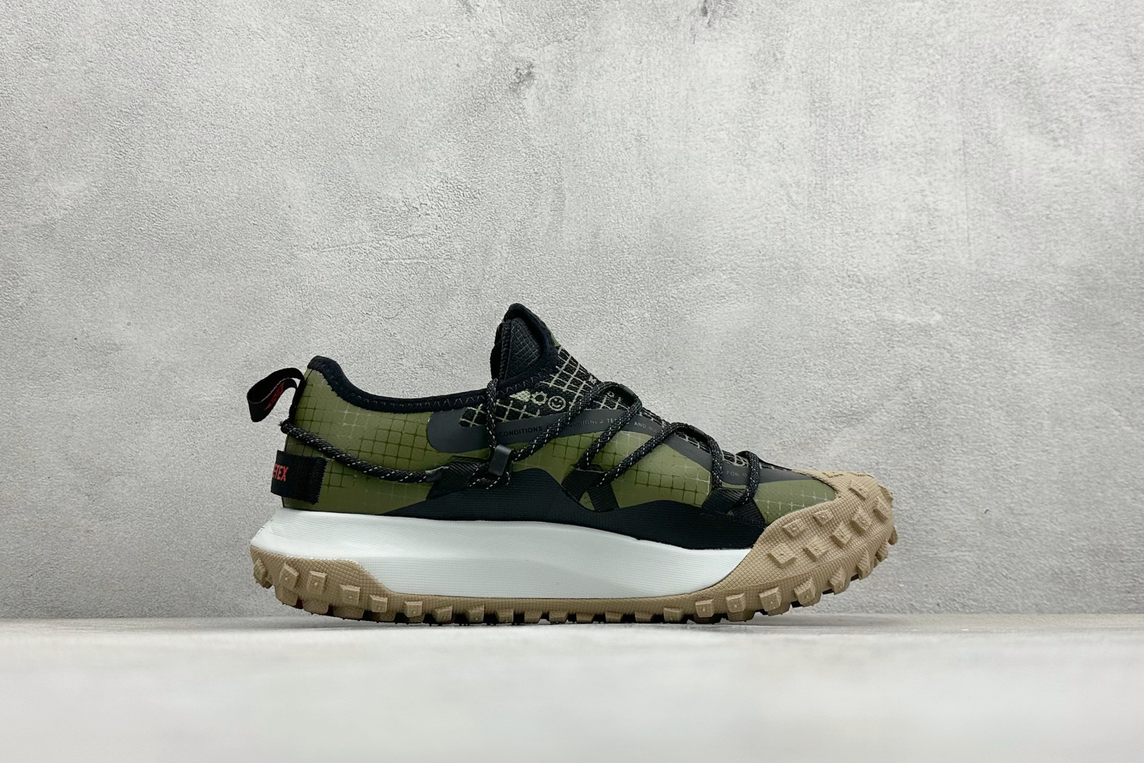 180 Nike ACG Mountain Fly Low GTX SE 减震防滑耐磨防水 低帮帮户外功能鞋 DD9334-300