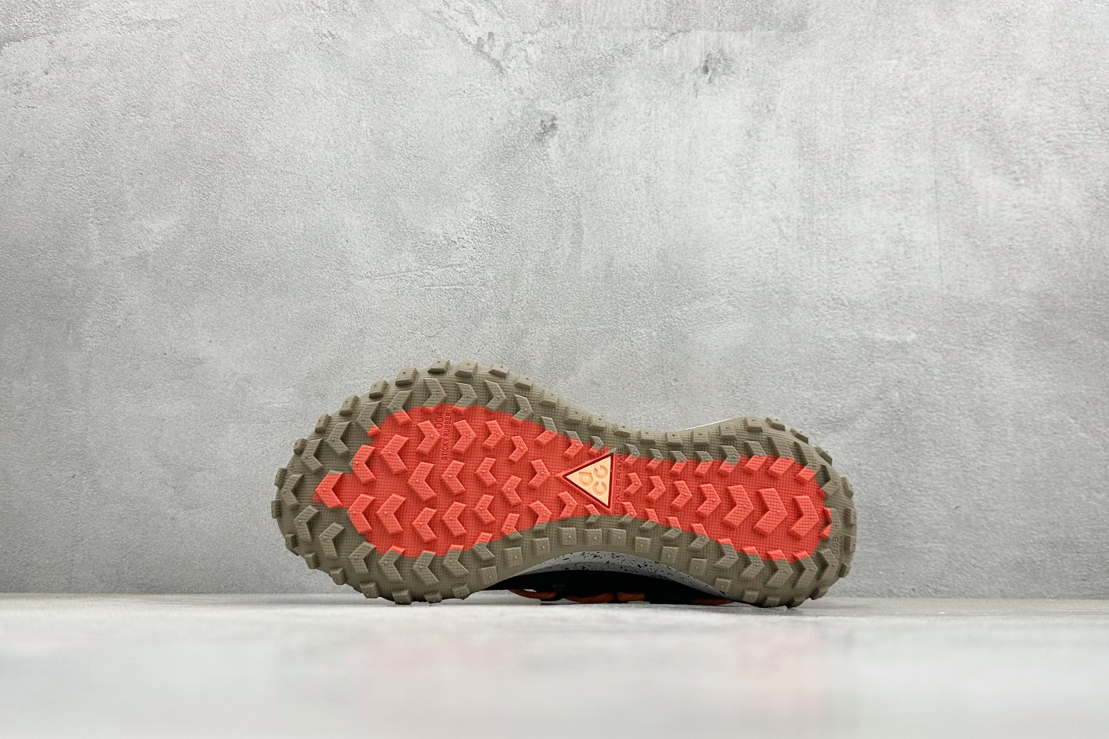 180 Nike ACG Mountain Fly Low GTX SE 减震防滑耐磨防水 低帮帮户外功能鞋 DD2861-200