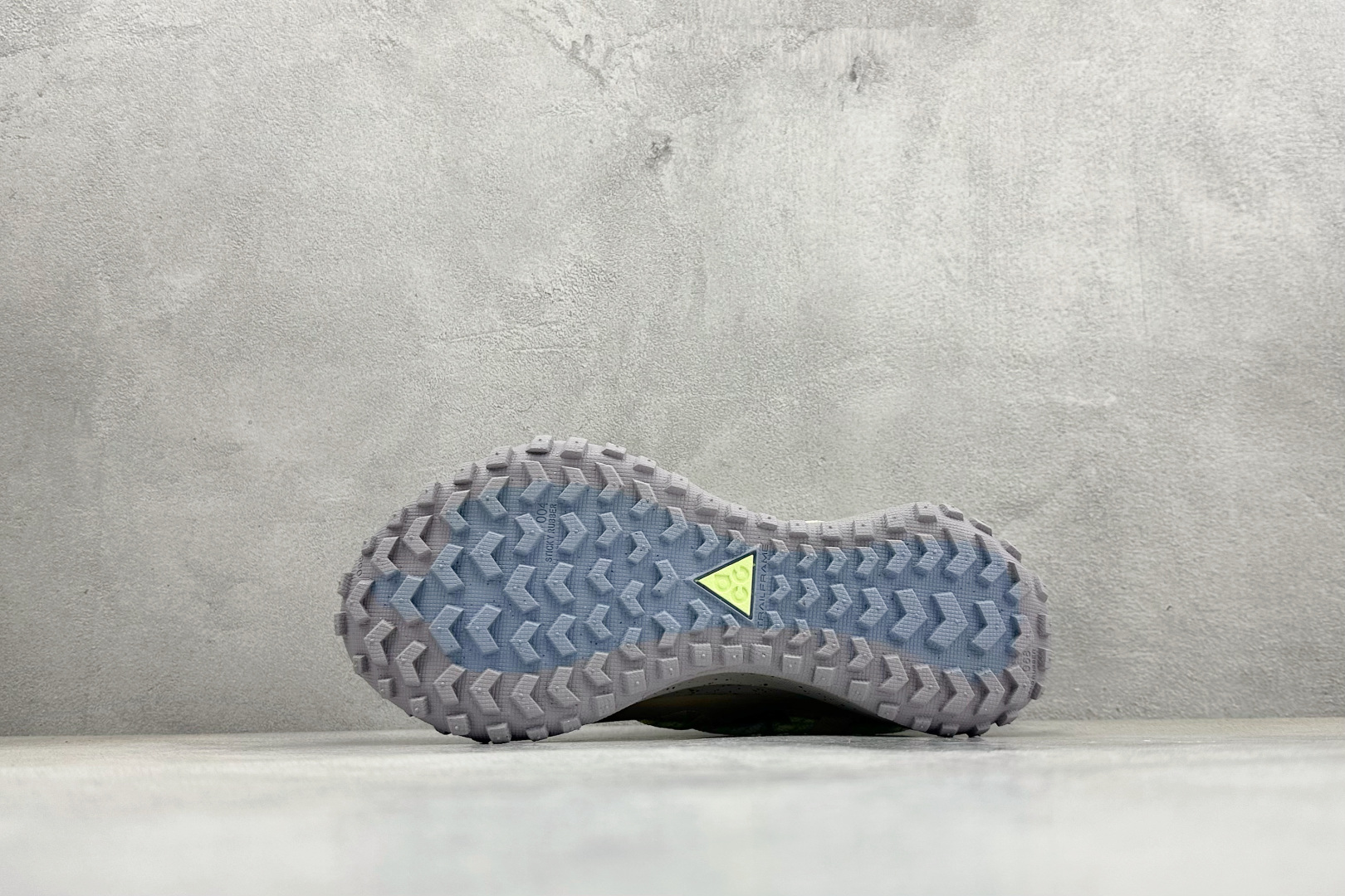 180 Nike ACG Mountain Fly Low GTX SE 减震防滑耐磨防水 低帮帮户外功能鞋 IB7328-003