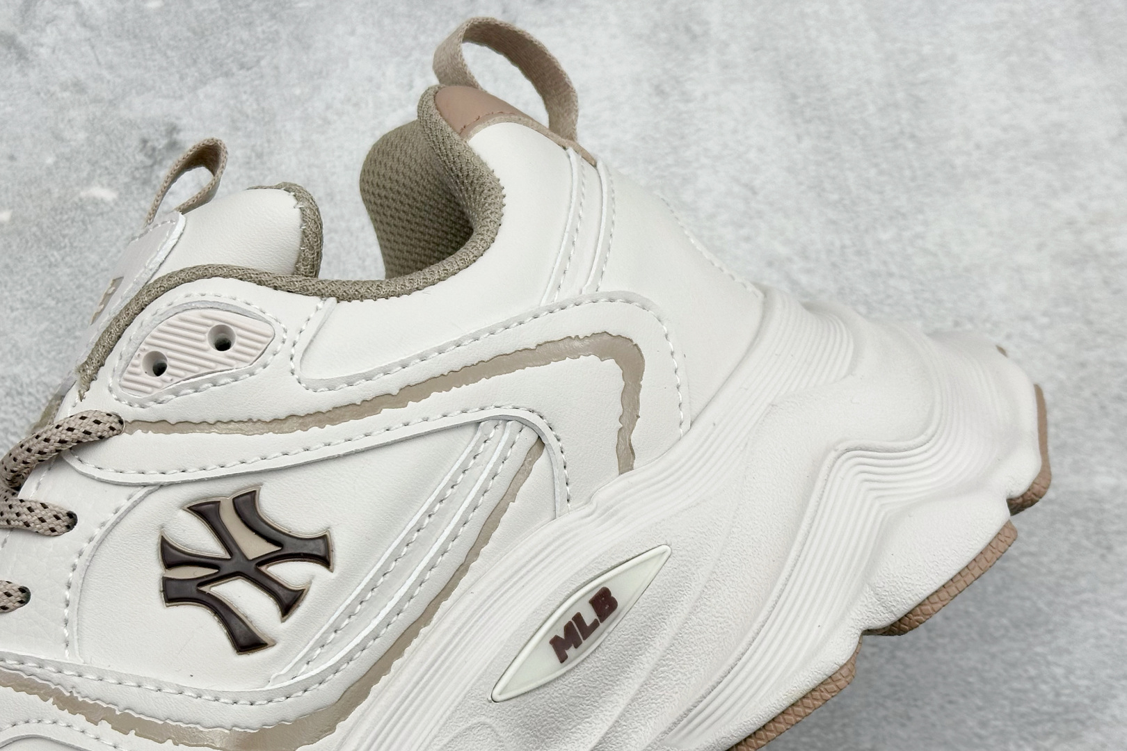 200 NY版MLB Champ Chunky Vintage NB 纽约洋基队 增高厚底休闲跑鞋鞋 3ASHCC05N