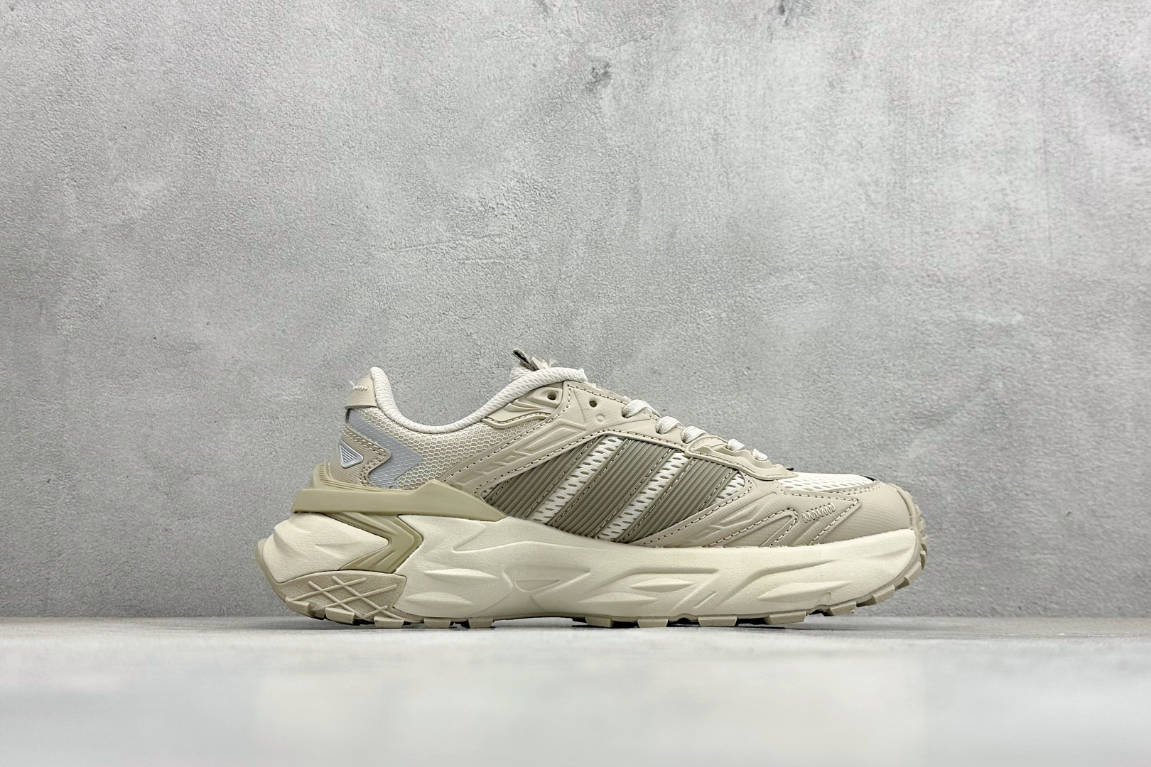 190 XS版AdidXLG StoEdge 阿迪复古透气休闲老爹鞋 JQ4088